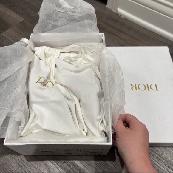 Dior J’Adior Nude Patent Leather Slingback Heels - Picture 15 of 16